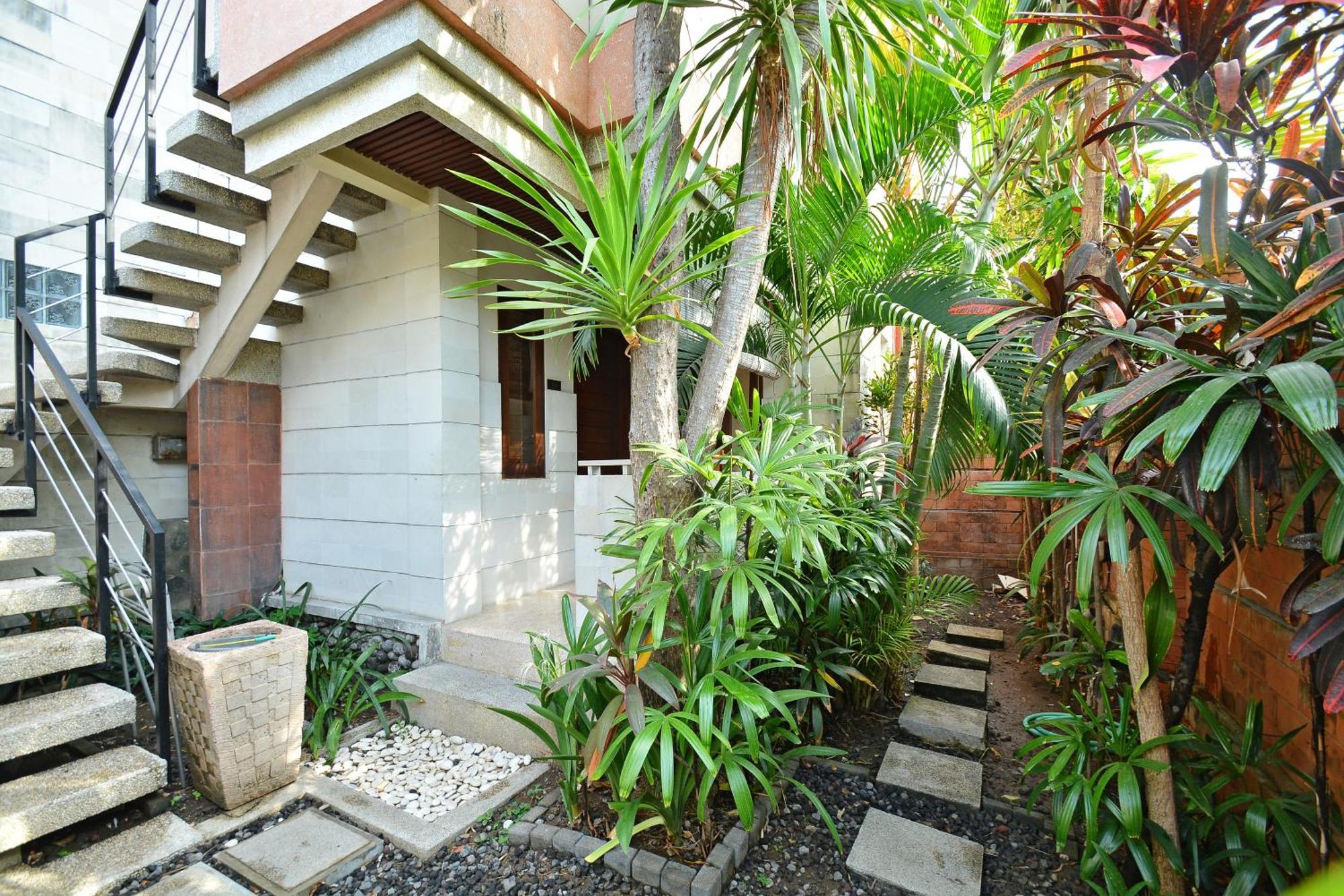 Aparthotel Taman Ayu Town House Legian Habitación foto