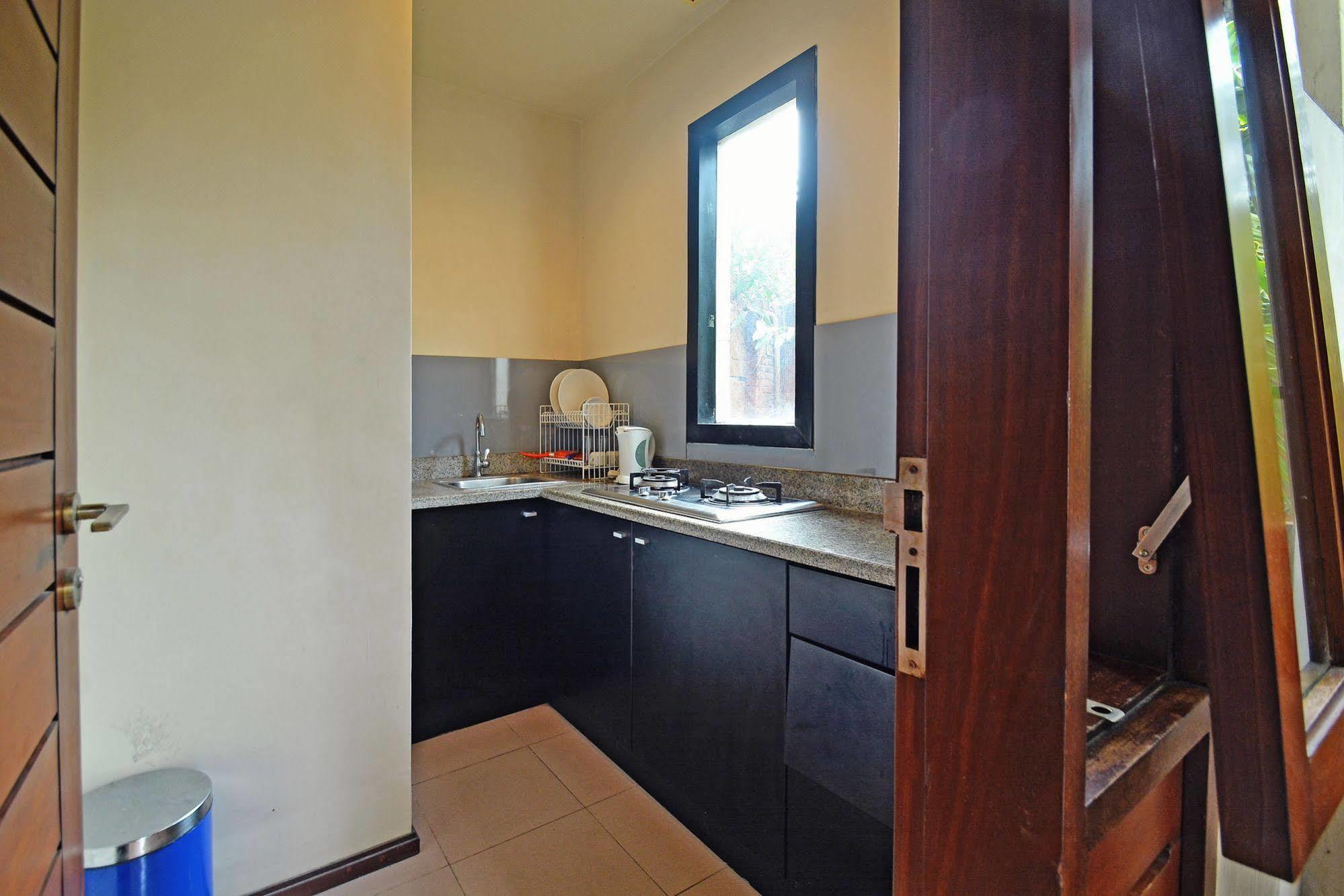 Aparthotel Taman Ayu Town House Legian Exterior foto